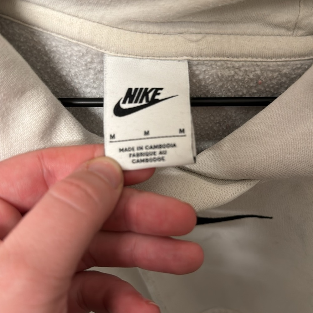 Nike sweatshirt - Picture 2 of 2